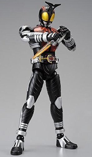 【中古】「未使用品」仮面ライダーカブト Figure-rise 6 仮面ライダーダークカブト