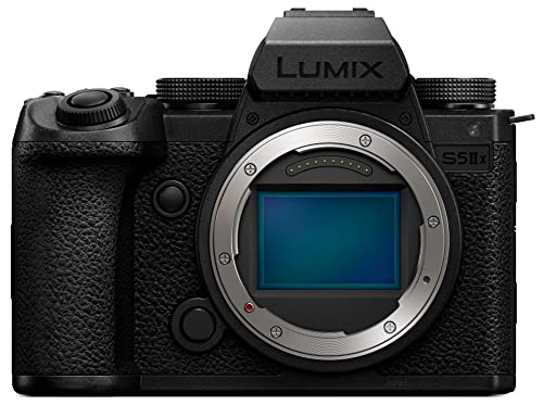 【中古】「未使用品」パナソニック(Panasonic) フルサイズミラーレス一眼カメラ S5M2X ボディ ブラック DC-S5M2X