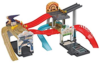 【中古】「非常に良い」ディズニー カーズ トミカ ぞくぞく発進! ラジエーター・スプリングス｜オマツリライフ別館