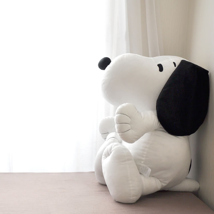 楽天市場 スヌーピー ジャンボ抱き枕 抱きクッション 大きいサイズ 特大クッション 大人もしっかり抱きしめられるビッグスヌーピー 全長約90cm 特大 ぬいぐるみ 抱き枕 スヌーピー Peanuts ディズニー 特大ぬいぐるみ プレゼント 西川 おめざめばざーる