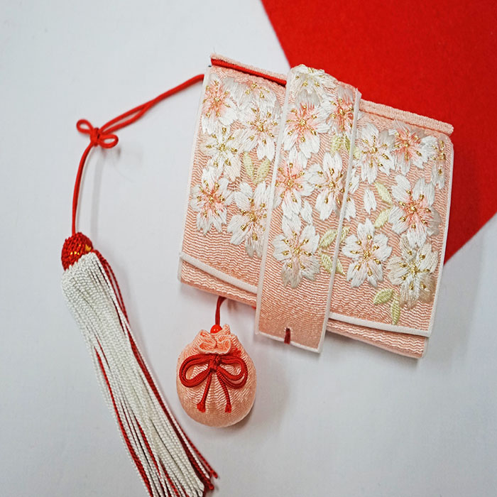 専用です☆上級品☆抹茶　縮緬　刺繍　作り帯と筥迫セット 七五三 筥迫 セット はこせこ 正絹 赤 桜 刺繍入り ちりめん 7歳