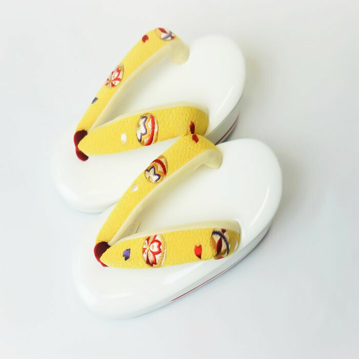 七五三 草履 毬の刺繍 鼻緒 衿秀 四つ身 十三参り 白台 履物 女の子 子供用 履き物 七五三 着物 和装 3歳 7歳 女の子 和柄 草履 履物 キッズ 女の子 ガールズ 子供用 女児 七五三 おひな祭り お正月 日本製 和装小物 可愛い