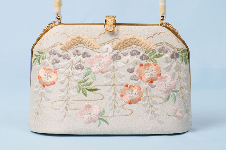 大好き バッグ 着物用バッグ 新品 女性 大人 単品 上質 訪問着 刺繍 着物 鞄 フォーマル 高級 衿秀 手提げ 和装 バッグ がま口 刺繍 松 藤 桜 和装用 和装小物 卒業式 入学式 振袖 訪問着 成人式 和柄 バッグ 結婚式
