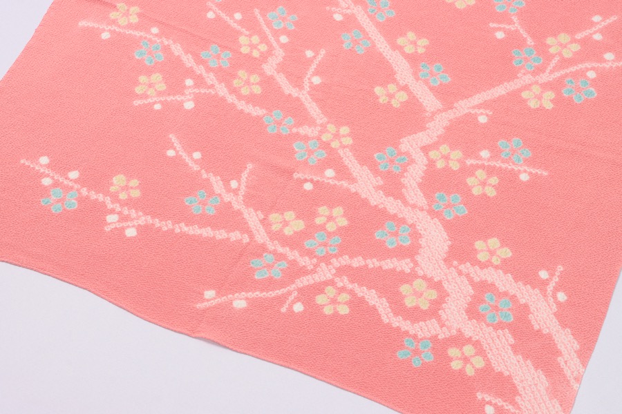 日本製 風呂敷 80 センチ 正絹 大縮緬 絞り 濃ピンク 梅 模様 刺繍 ふろしき 高級 風呂敷 大判 サイズ 風呂敷 着付け小物 草履 下駄 帯 日本伝統 エコバッグ 持ち運び 和装小物 和装 和服 着付け小物 お中元 お歳暮 お正月 おしゃれ かわいい