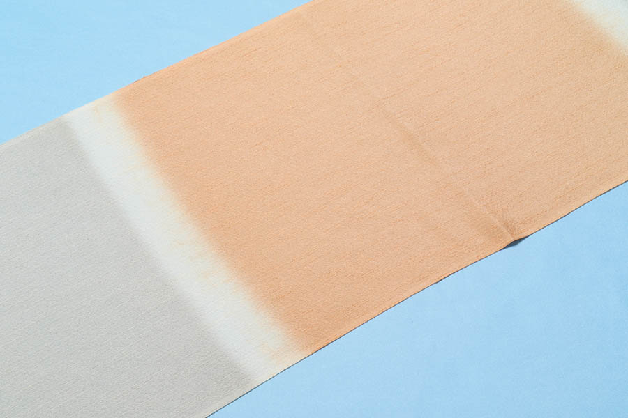 染ぼかし 帯揚げ 正絹 礼装用 赤白橡 白 薄煤色 染分け 龍工房 礼装 着物 袋帯 しゃれ袋帯 名古屋帯 おしゃれ カジュアル 小紋 袷 単衣 還暦祝い 結婚式 コーディネート 紬 付け下げ 色無地 紬 着付け小物 帯あげ 和装小物 フォーマル