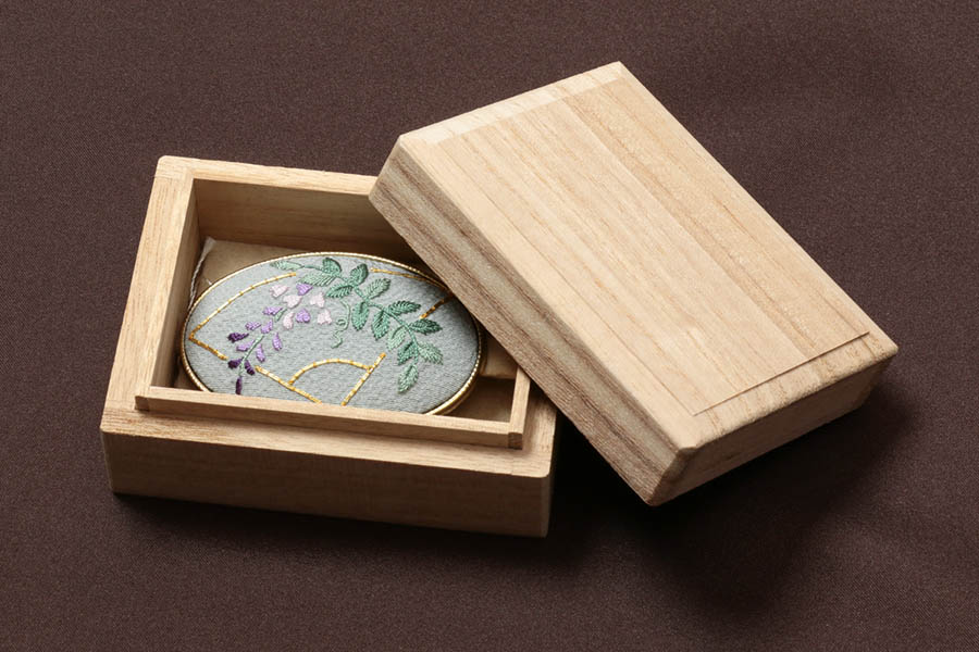 帯留め 刺繍 日本刺繍 帯留 新品 帯どめ 帯止め おしゃれ 手作り 帯締め 訪問着 普段着 着物 小物 和装小物 和雑貨 京都 花 Highsoftsistemas Com Br