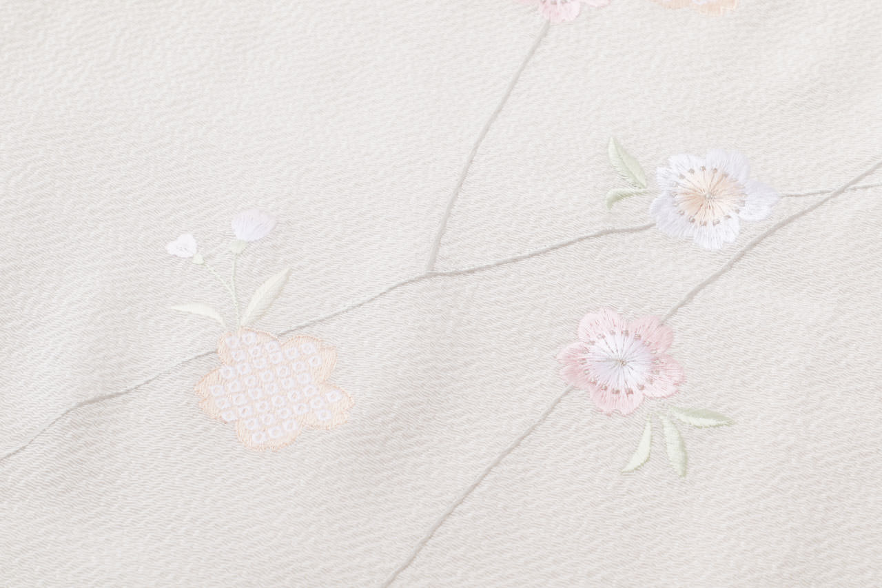 刺繍 襟巻き 着物 ショール 正絹 縮緬 和装 和装小物 マフラー 着物 晴れ着 和服 柔らか あたたかい 小紋 付下げ 振袖 成人式 和風 ストール 可愛い お茶 観劇 フォーマル ピンク ちりめん 生地 和柄 ショール 大判 カジュアル｜きもの　おみたてや