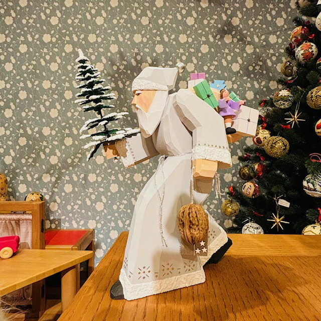 楽天市場】赤い聖歌隊と教会 クリスマスオーナメント ドイツ 木製