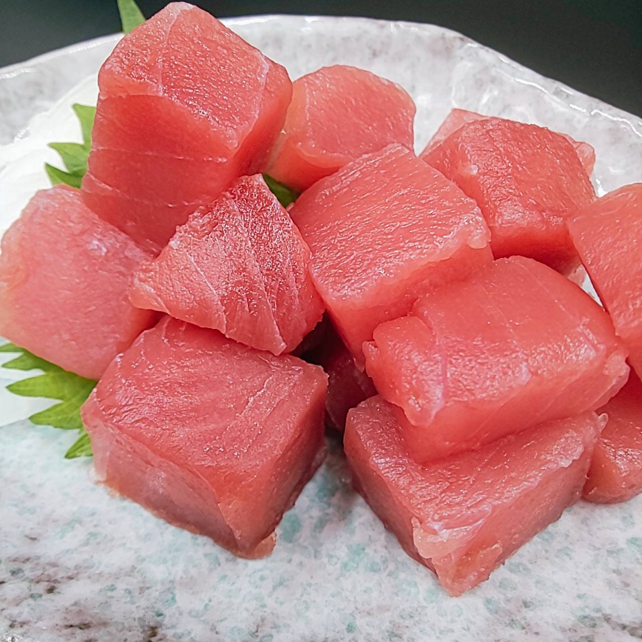 楽天市場 まぐろ 赤身 刺身 ギフト お中元 お歳暮 マグロ 切り落とし 角切り 特盛り 500g Maguro 鮪 スチロール箱 入り 父の日 御中元 ギフト まぐろ屋のおもてなし