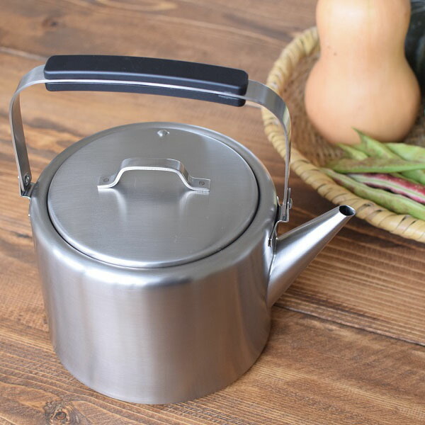 工房アイザワ ブラックピーマン ストレートケトル 2 0l サテン仕上げ Ih0v 電磁調理器対応 やかん ヤカン おしゃれ シンプル プレゼント 新築祝い アイザワ 洗いやすい 便利 ずん胴 ずんどう 高級 かっこいい 日本製 煮出し 大容量 かわいい 雑誌 2l 2リットル