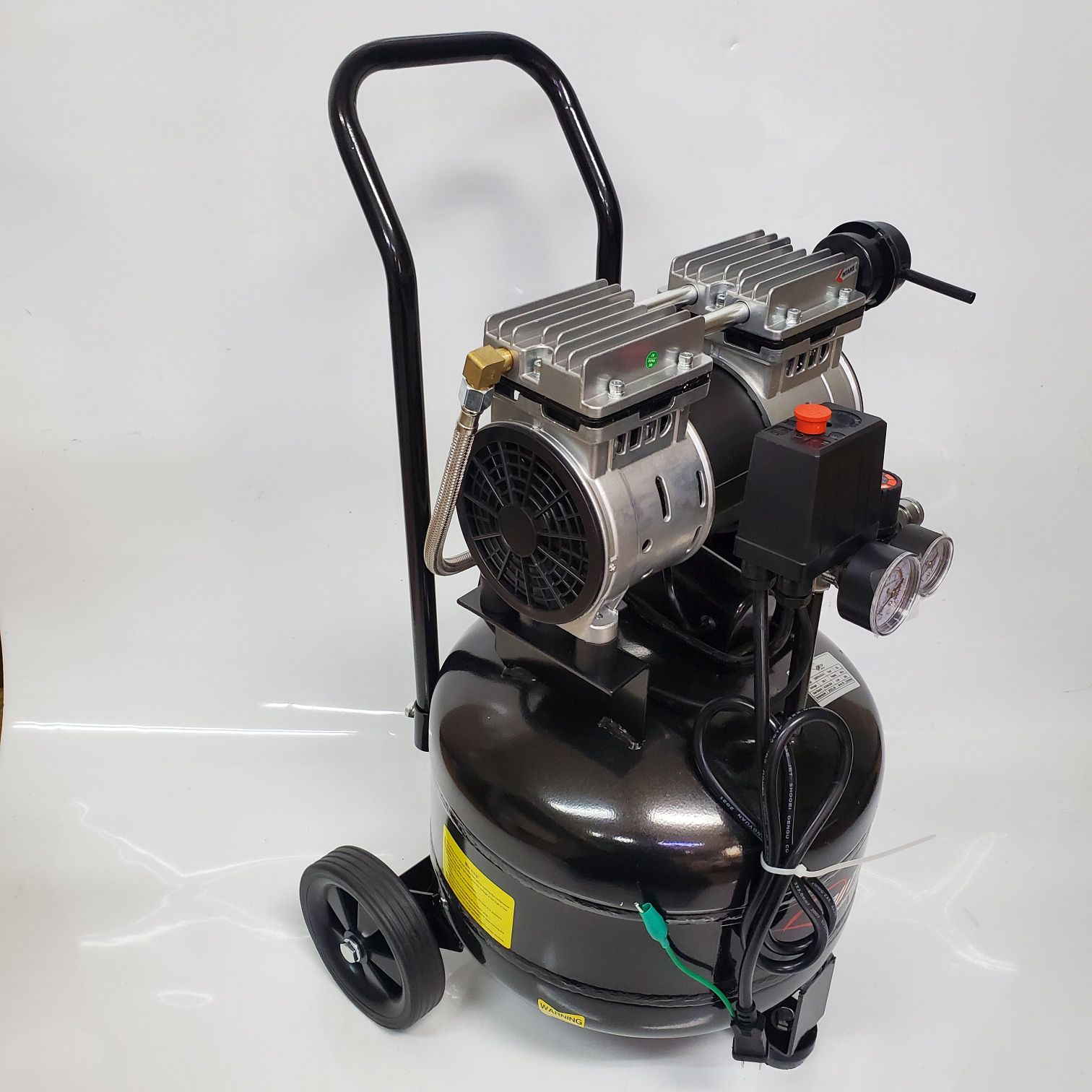 超静音 横型オイルレスコンプレッサー４０Ｌ タンク搭載 100Ｖ 1.5ＨＰ