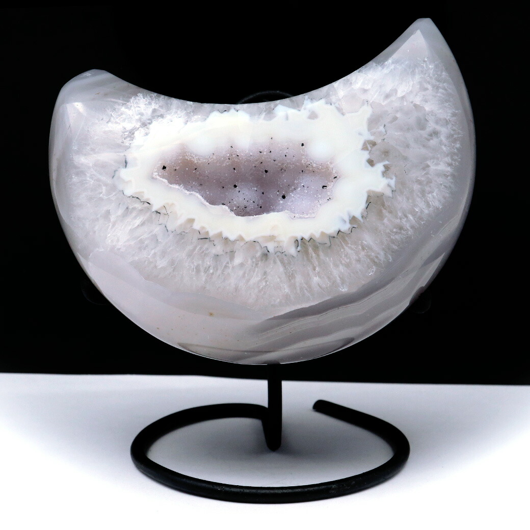 楽天市場】メノウ 月型 台付き 置き物 ブラジル産 アゲート 197g