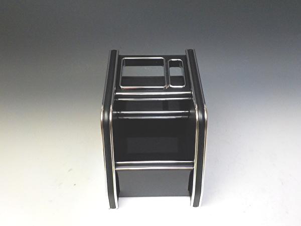 【売り切り! お買い得】10系カローラクロス（21/9～）ガソリン車 セカンドカップホルダー　ブラック　BKxシルバー　カップ四角 カスタム カスタムパーツ 車内収納 高級感 インテリア性 ドリンクホルダー 日本製 自社製作｜one creation