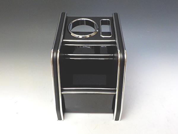 10%OFFクーポン配布中！ 【売り切り! お買い得】10系カローラクロス（21/9～）ガソリン車 セカンドカップホルダー　ブラック　BKｘシルバー カスタム カスタムパーツ 車内収納 高級感 インテリア性 ドリンクホルダー 日本製 自社製作 職人仕上