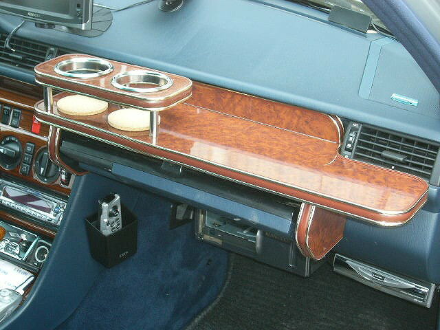 3色から選べるＷ１２４左ハンドル Eクラス フロントテーブル カスタム カスタムパーツ 車内収納 高級感 インテリア性 ドリンクホルダー付き 日本製 自社製作 職人仕上げ カーアクセサリー カー用品 車用収納