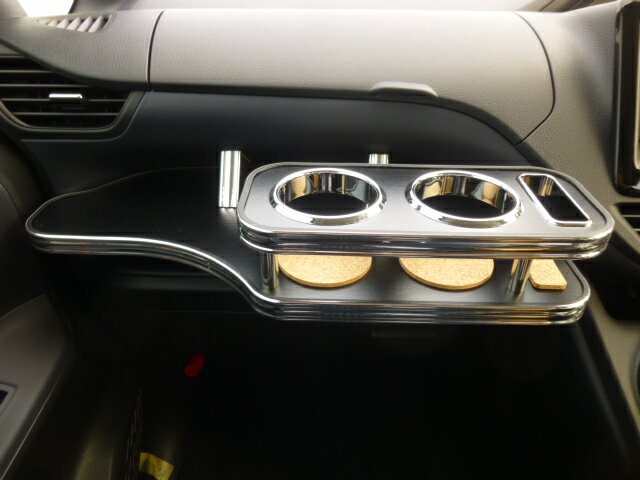 ヴォクシーZ煌 60系 ウッド仕上げ 内装パネルフロントテーブルセット