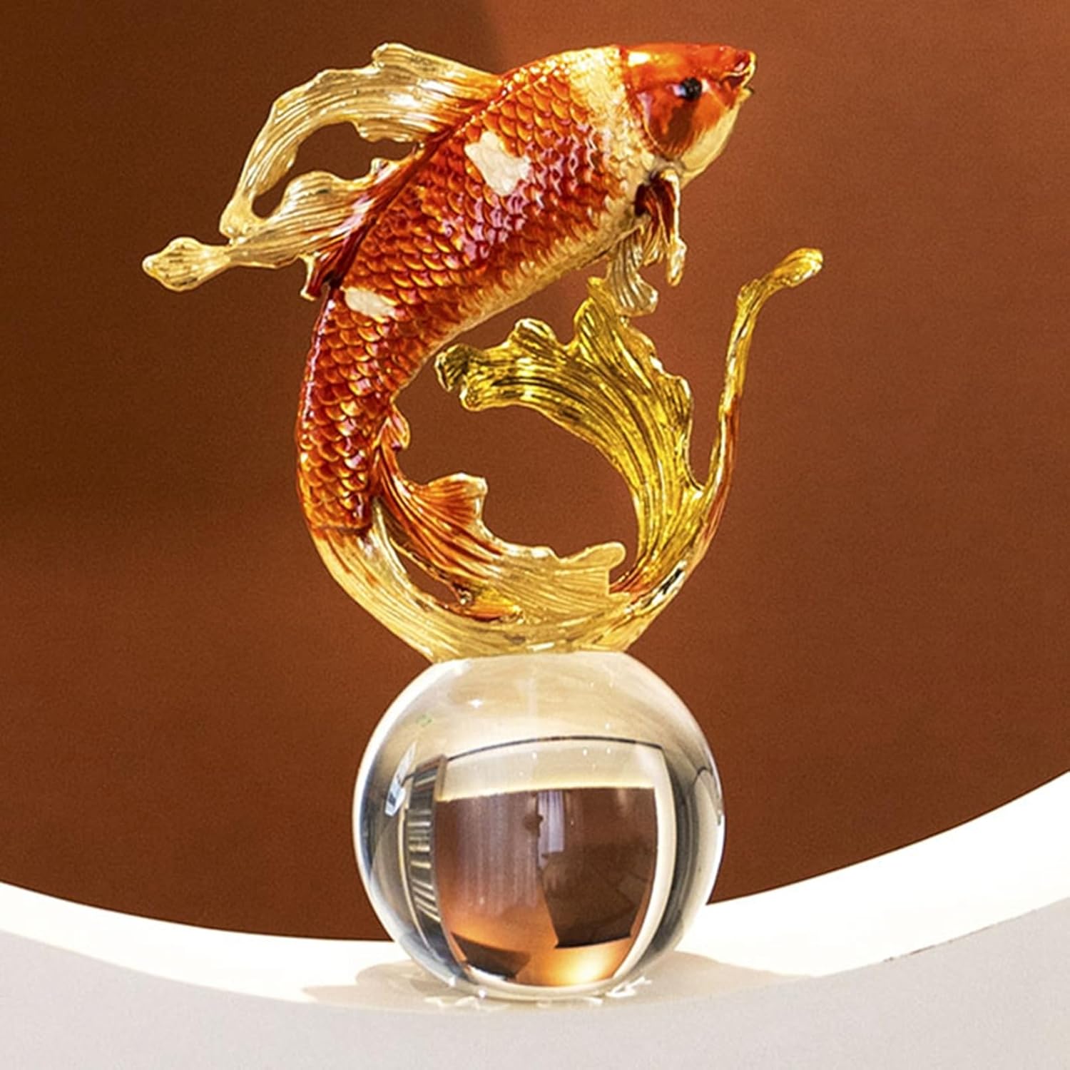 水晶玉 錦鯉 魚 琺瑯 置物 風水グッズ 浄化用 開運 金運アップ 財運 透明 動物 ボール クリエイティブ インテリア 装飾品 工芸品 卓上 玄関 リビングルーム 贈り物 新築祝い 引っ越し S|ワンオブゼムマート