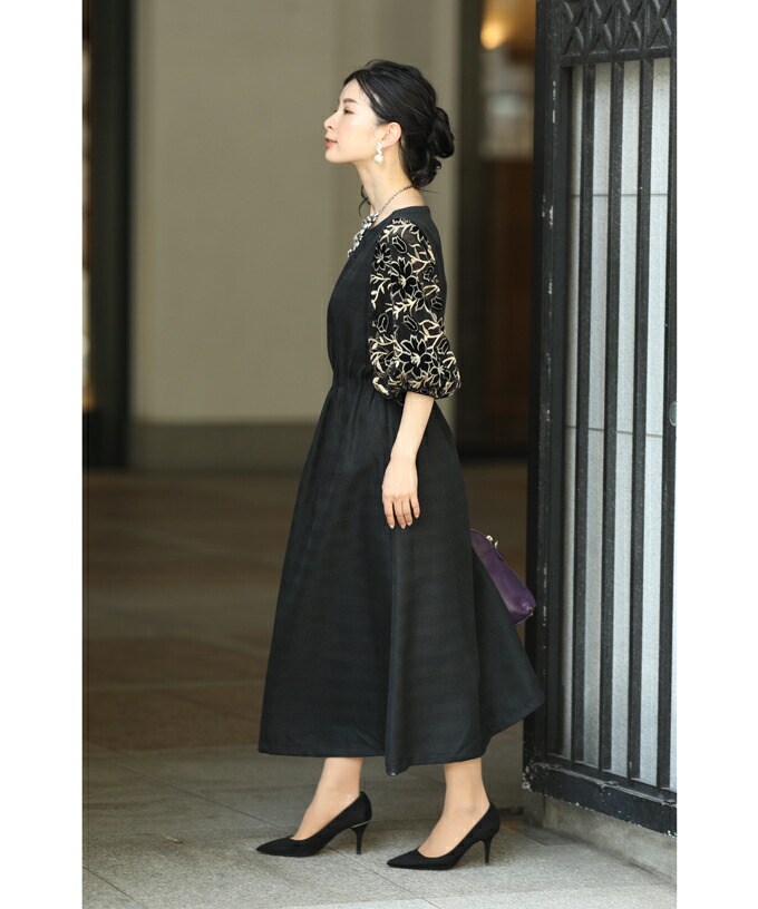 ▼▼S〜M/L〜2L(予約展示会)(ブラック)「frenchpave」花袖レースのブラックタックワンピース2月19日22時販売新作/S/M/L/2L
