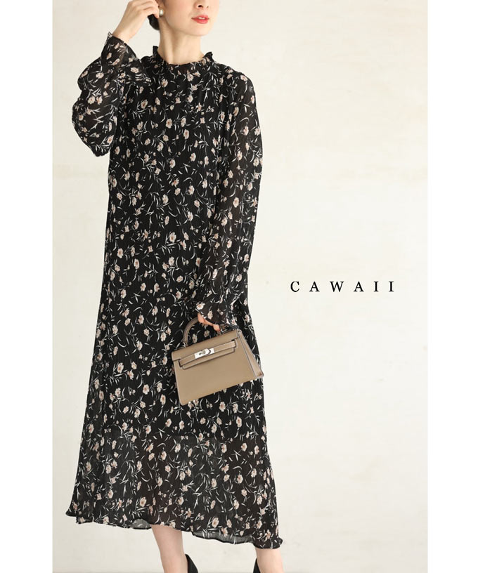 【再入荷♪3/14 20時】 （S~L対応） （紐ベルト付き）（黒）細やかプリーツの小花柄ミディアムワンピース