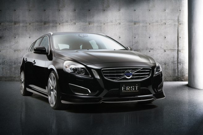ボルボ専用ERST(エアスト)V60 2011年~ エアロパーツ 3Pスペシャルセット(フロントリップスポイラー/センターフラップ/サイドステップ/リアスカート)+マフラーカッター