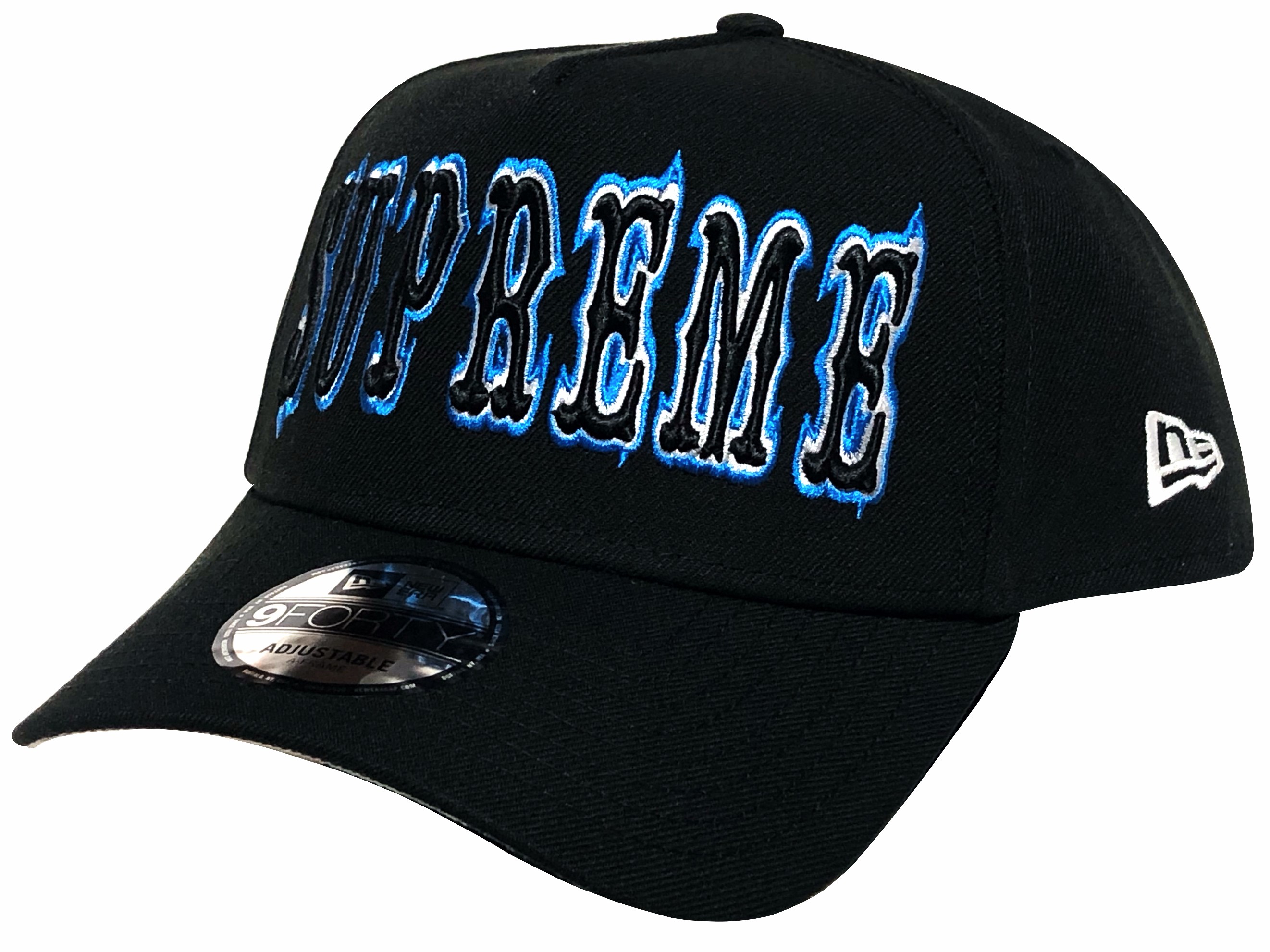 SUPREME シュプリーム キャップ ニューエラ コラボ 26SS 黒 Supreme Gothic Outline Adjustable New Era CAP BLACK シュプリーム ゴシック アウトライン アジャスタブル ニューエラ キャップ ブラック ロゴ 刺繍 スナップバック|ONLY ONE STYLE