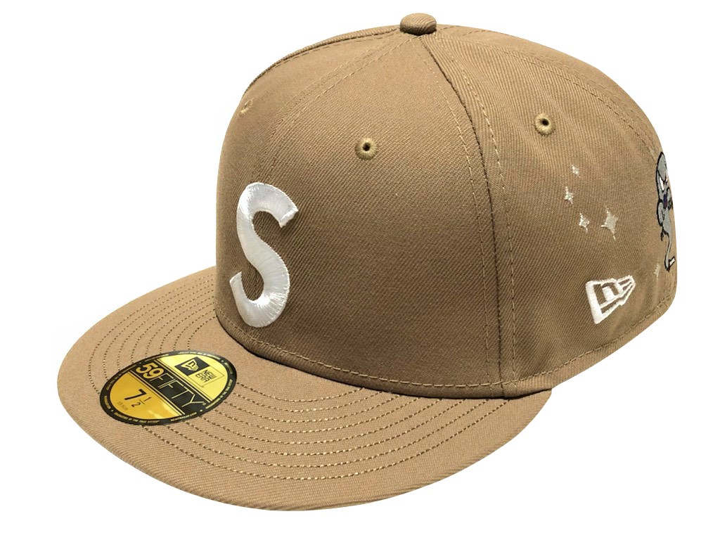 今年も話題の Supreme シュプリーム ニューエラ コラボ 22ss ブラウン Characters S Logo New Era Cap Brown エスロゴ キャップ キャラクター 葵産業 刺繍