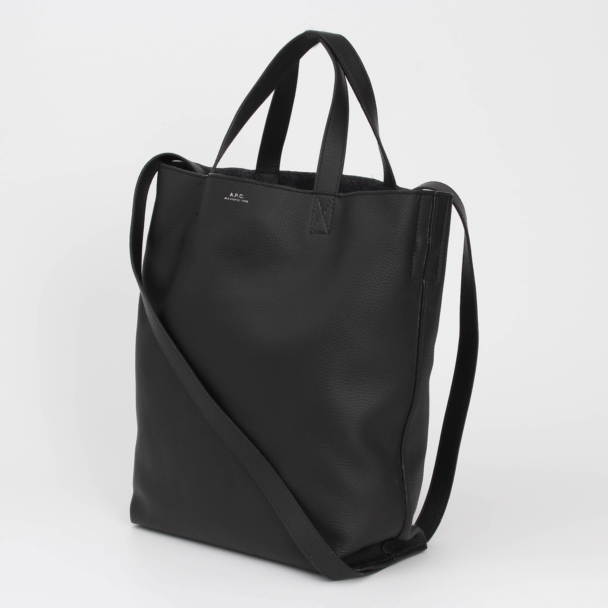 A.P.C. 黒 レザートートバッグ 2way 保存袋付き A.P.C. 黒 レザートートバッグ 2way 保存袋付き A.P.C.