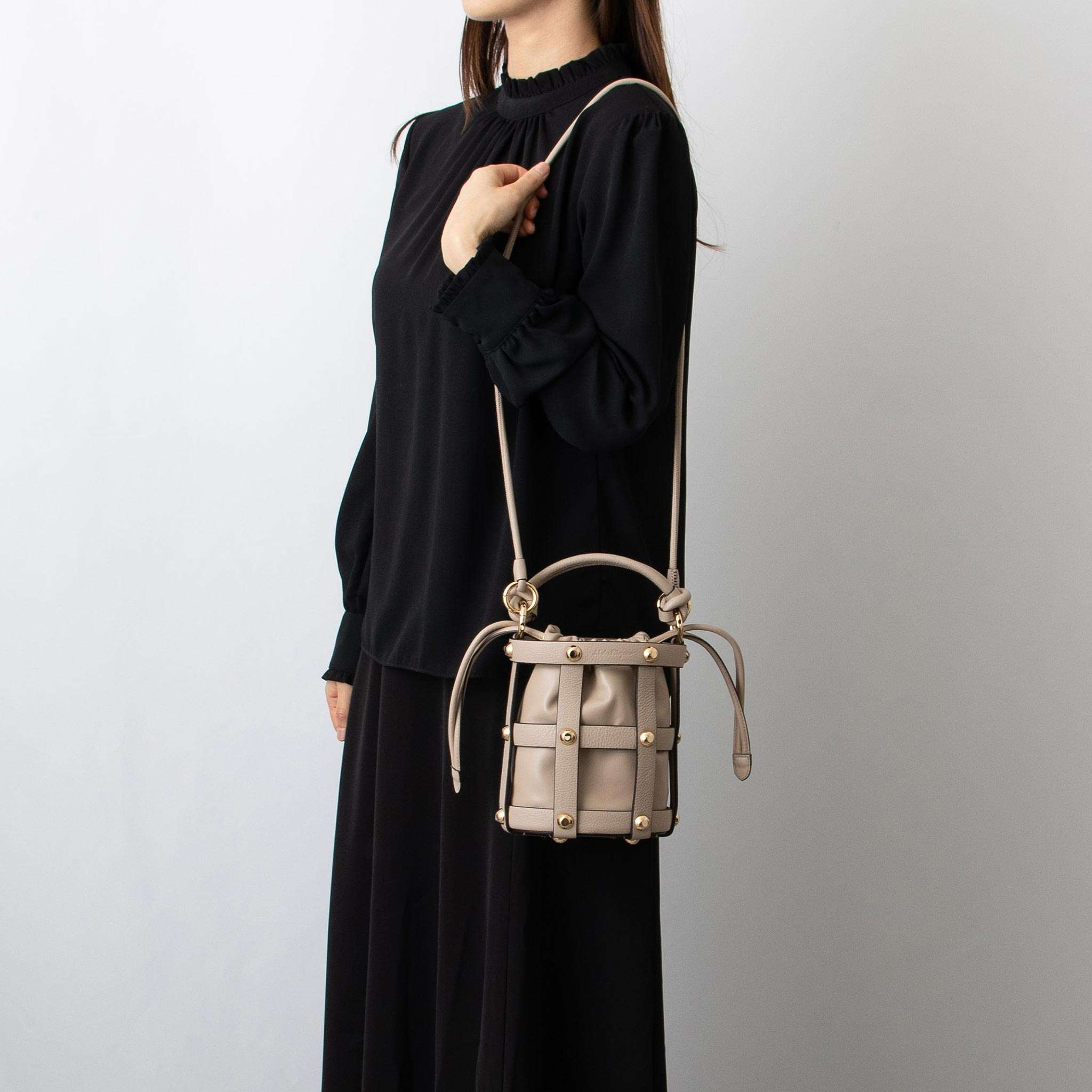【国内発送】フェラガモ ショルダーバッグ FERRAGAMO STUDIO BAG FERRAGAMO/フェラガモ】Studio bag（ショルダーバッグ