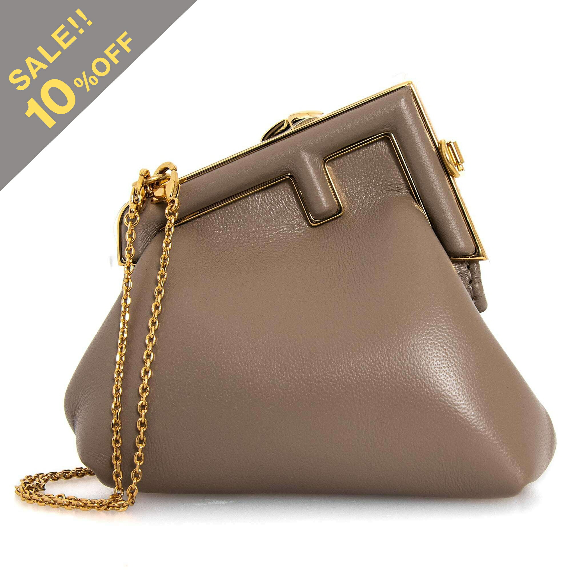 美品　FENDI フェンディ m5 レザー　ロゴプレート　小物入れ　小銭入れ 美品 FENDI フェンディ m5 レザー ロゴプレート 小物入れ 小銭入れ