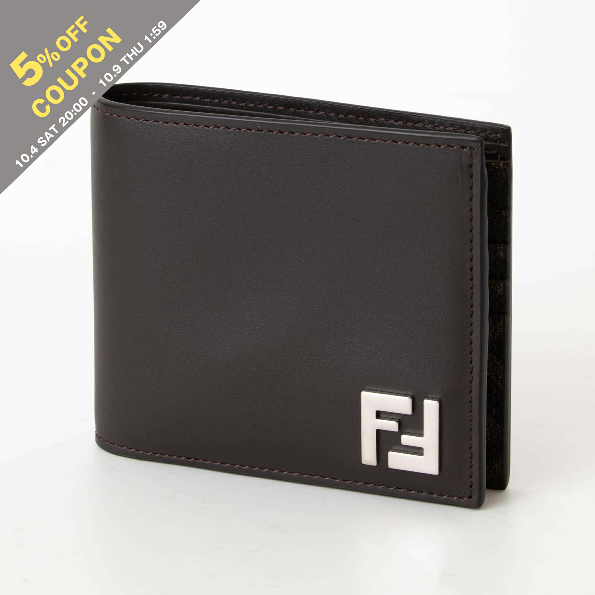 期間限定価格 FENDIフェンディ　二つ折り財布 FENDI フェンディ エンボスロゴ 二つ折り財布（小銭入れあり
