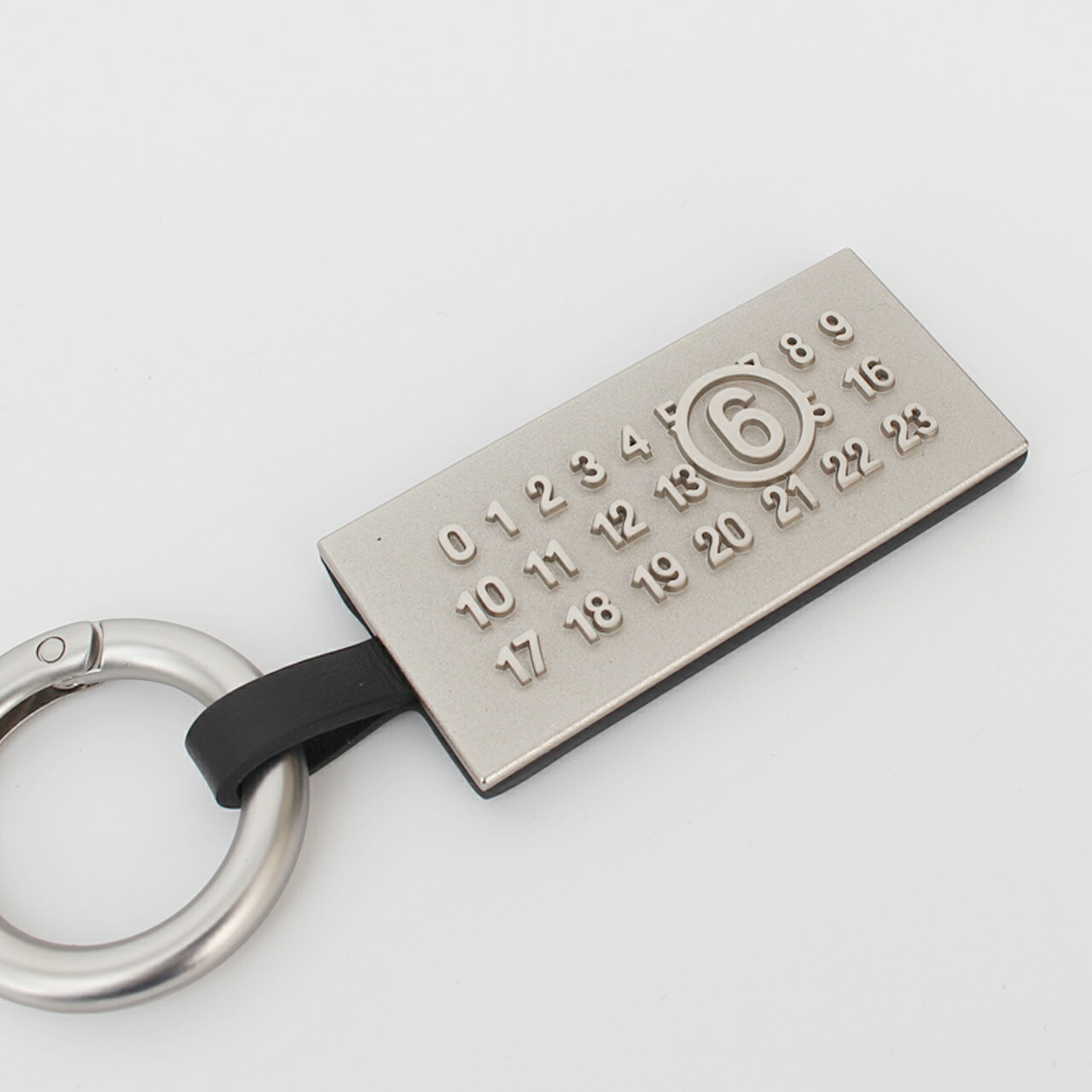 MM6 Maison Margiela ロゴキーリング 指輪 US9 MM6 Maison Margiela ロゴキーリング 指輪 US9 MM6 Maison Margiela