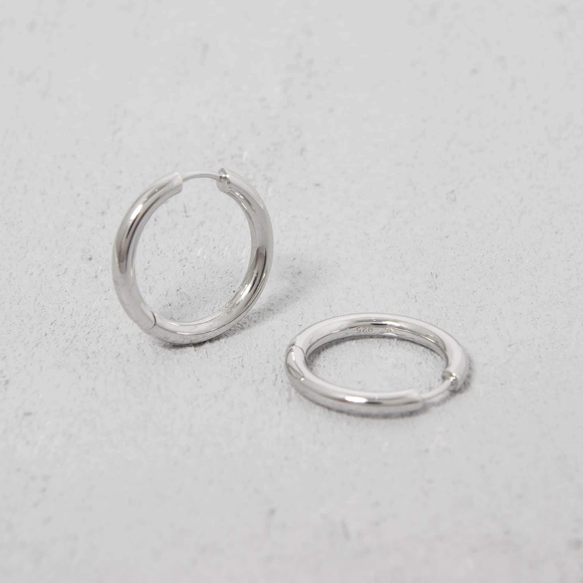 楽天市場】トムウッド TOM WOOD ピアス CLASSIC HOOPS MEDIUM
