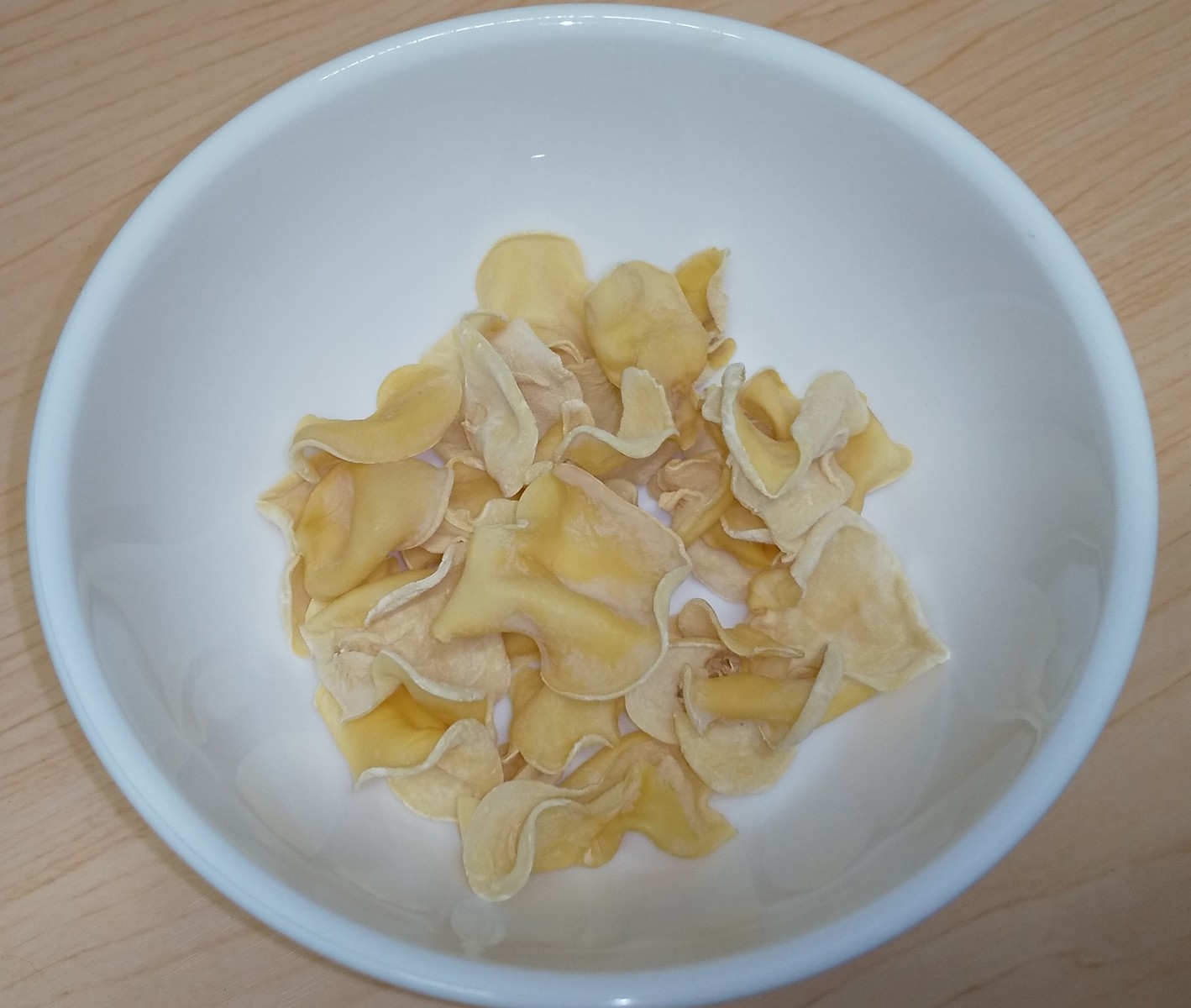 白玉木耳 1kg 送料無料 業務用お得 希少品 白いアラゲキクラゲ 白い木耳 木耳 きくらげ 炒め物 中華料理 選別品 Educaps Com Br