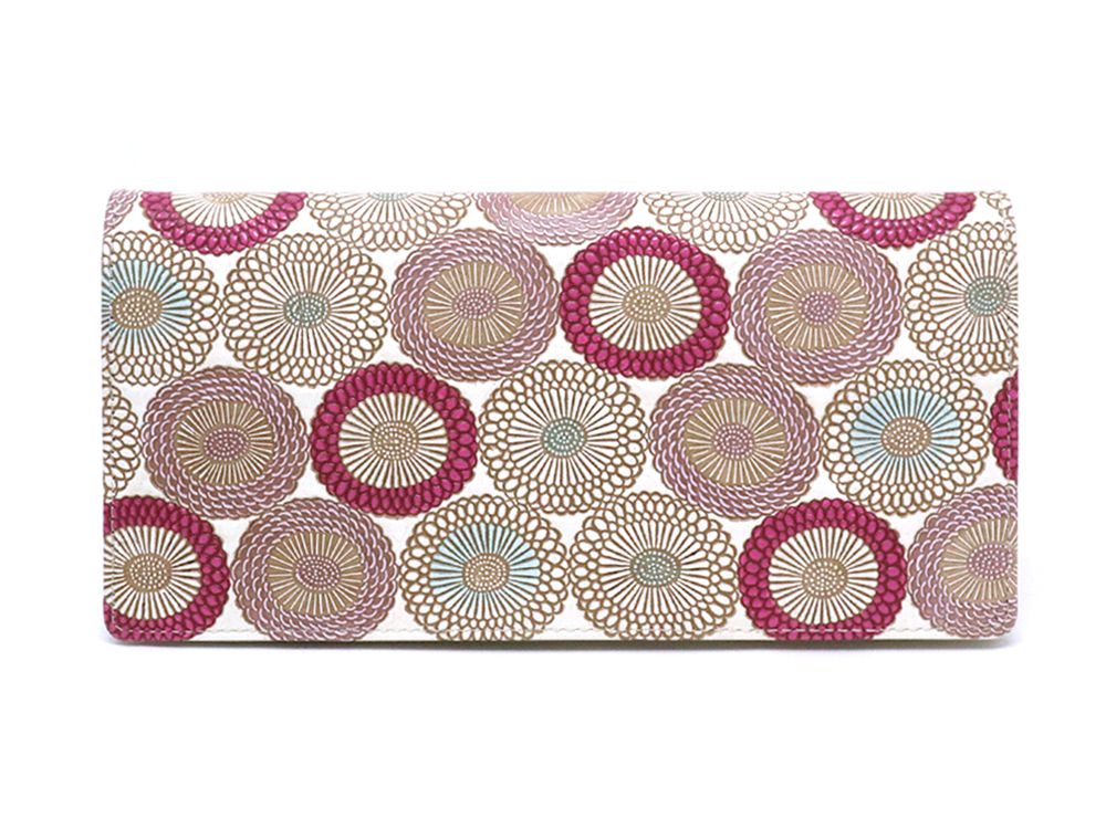 文化勲章受章の皮革工芸家　大久保婦久子の和服用のバッグです　個展に出品したもの 文化勲章受章の皮革工芸家 大久保婦久子の和服用のバッグです