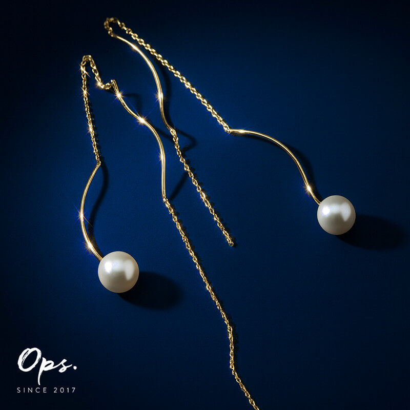 【パールキャッチプレゼント・ドラマ衣装協力】 ピアス 18k 揺れる チェーンピアス 【Orne-wave オルヌ・ウェーブ】 18金 k18 アメリカンピアス ロングピアス ラインピアス ゴールドピアス ウェーブ ゴールド キャッチ 両耳用 大人 可愛い おしゃれ｜ピアス リング OPS. 52,800円