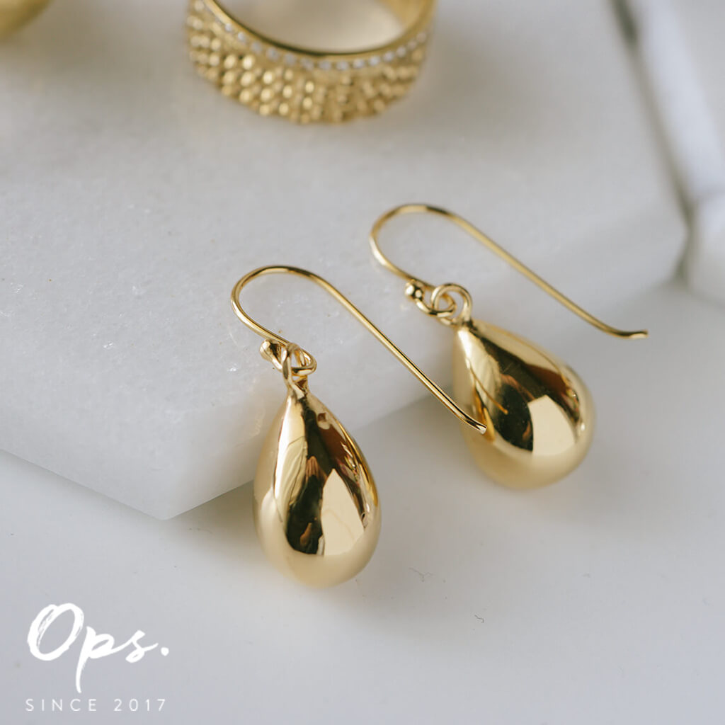 【残りわずか】 ドロップ ピアス フックピアス 金属アレルギー 18k シンプル 【QUATRA カトラ】 ピアス ティアドロップ シルバー925 大ぶり 大きめ k18 ゴールド仕上げ Silver925 しずく 雫 カジュアル おしゃれ 保証