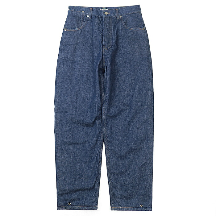 【未使用】JACQUEMUS ジャックムス パンツ LE CHOUCHOU コレクション テーパード リラックスフィット ボタンフライ デニム ジーンズ ボトムス メンズ サイズ 28 インディゴ レッド 236DE022-1015-38A【中古】