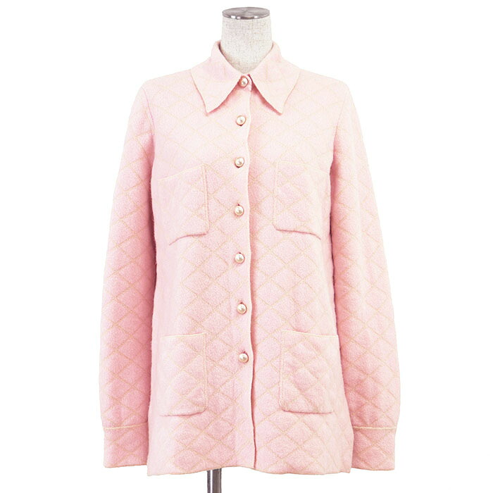 【極美品】CHANEL シャネル ジャケット マトラッセ P52423 2015年製 COCOマーク ロゴ フェイク パール ボタン カシミヤ × シルク ニット サイドスリット リラックスフィット ハンガー・カバー付 レディース 36 ピンク ベージュ イタリア製 カール・ラガーフェルド期【中古】