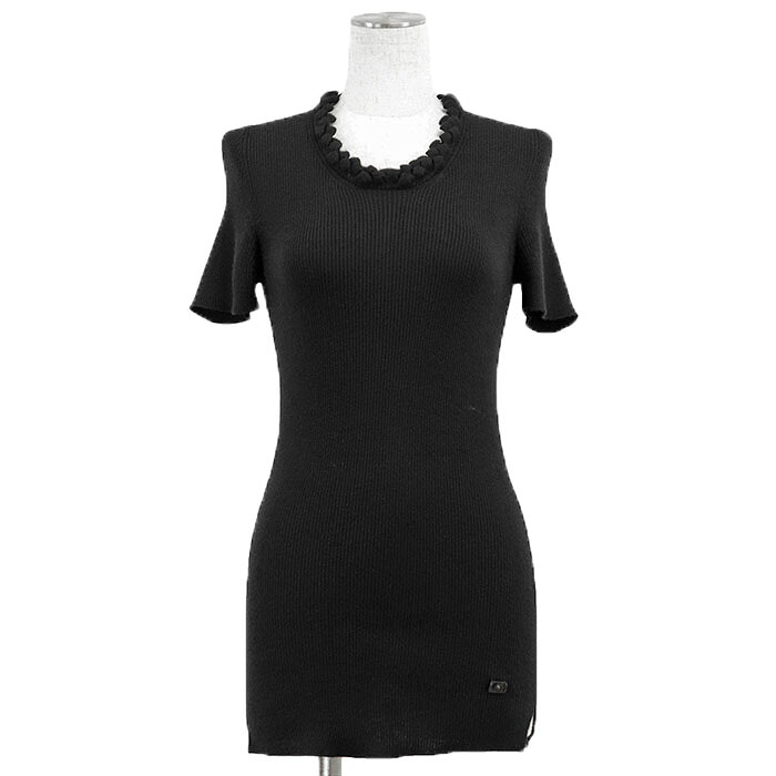 SALE【美品】CHANEL シャネル リブニット カシミール100% P42530 2011-2022年製 COCO目じるし ロゴタイプ 惹き付ける 御機嫌ゲージ 傍え細長い切口 スカロップ 遊撃手衣袂 半袖 トップス レディース 大いさ 42 黒いこと 黒 イタリア製 長い巻き毛・ラガーフェルド期【中古】