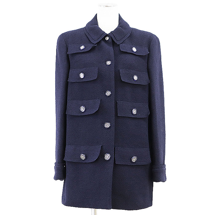 【新品負けず劣らず】CHANEL シャネル 上衣 レディース 大きさ 42 20C P62626 綿織物ツィード COCO目じるし名取り草 8衣嚢 厚地の外套 アウター 共生地・名取り草属する 米国海軍 紺 フランス共和国製 ヴィルジニー・ヴィアール期【中古】