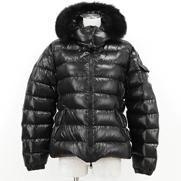 【極美品】MONCLER モンクレール ダウンジャケット サイズ 4 レディース BADYFUR フォックスファー ロゴワッペン コミックラベル ナイロン100％ アウター ブラック 黒 ルーマニア製【中古】｜オパール店