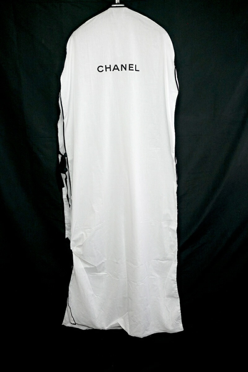 CHANEL ガーメントケース2枚+ハンガー6本+ショッパー10枚セット CHANEL ガーメントケース2枚+ハンガー6本+ショッパー10枚セット