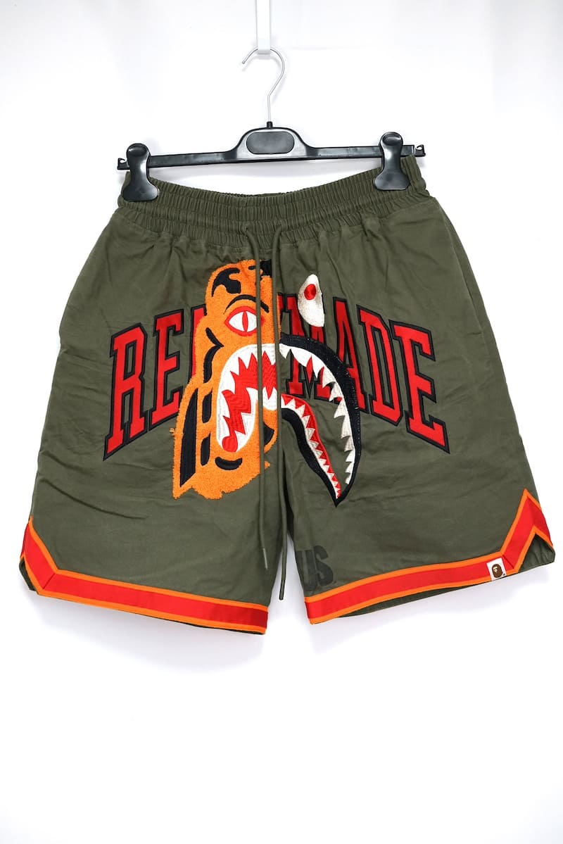 EDITION65 A BATHING APE ベイシングエイプ ReadyMade 成人女性お手伝いさん 二人三脚 tiger shark basketball shorts 虎 シャーク 野球 遊撃手ズボン下 大いさ2 アーミーグリーン【中古】