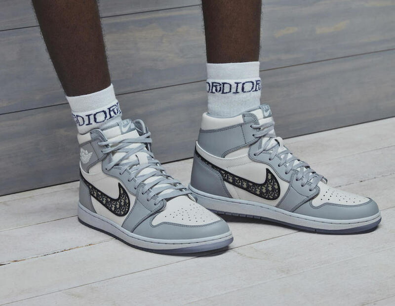 楽天市場 国内配送 Dior Nike Air Jordan １ High Og ディオール ナイキ エアジョーダン1 コラボレーションモデル ハイカット スニーカー グレー 選べる サイズ 新品未使用 最新 人気 靴 稀少 Opinion Cosmetic