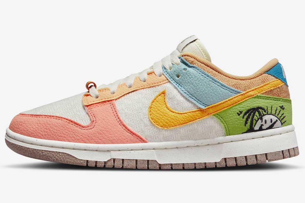 Nike WMNS Dunk Low Sun Club Sail/Sanded Gold/Light Madder Root ナイキ ウィメンズ ダンク ロー サンクラブ セイル/サンデッドゴールド/ライトマダールート【中古】新古品