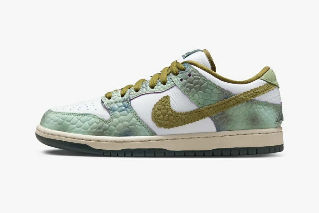 靴 NIKE SB DUNK LOW PRO CITY OF LOVE Nike SB Dunk Low City Of Love スニーカー | レッド | FARFETCH JP
