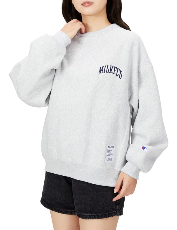 [ミルクフェド] 調教師 xCHAMPION SWEAT TOP レディース