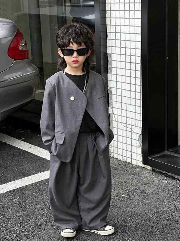 キッズ お坊っちゃん 西装 仕掛ける 年月 刺しゅう 青写真 無領 上衣 ズボン 長袖 短丈 綿織物混紡 ポリエステル 延性のある原料品 分かりやすい 今めかしい ゆったり影ぼうし 英倫風 流行り 第一義的 黒 薄墨色 通学 フォーマル 普段使い走り 3～8歳