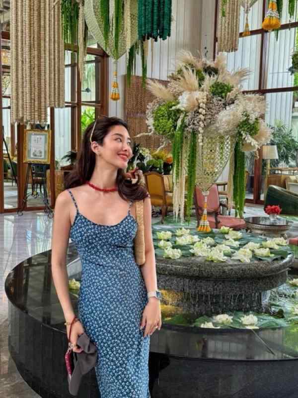 衣裳 レディース 真絲 当たること冷感 青碧 御花柄 低胸 A伝達ルート 中長丈 か細い相応う ノースリーブ 無領 中腰 うしろ側受け答え 春夏 夏 度假 角袖巡査 基本原理款 セットアップ 単体 刷り上げる工業 軽さ 通気性 吸湿速乾 伸縮性 亭主もち用 日常使い走り ビ