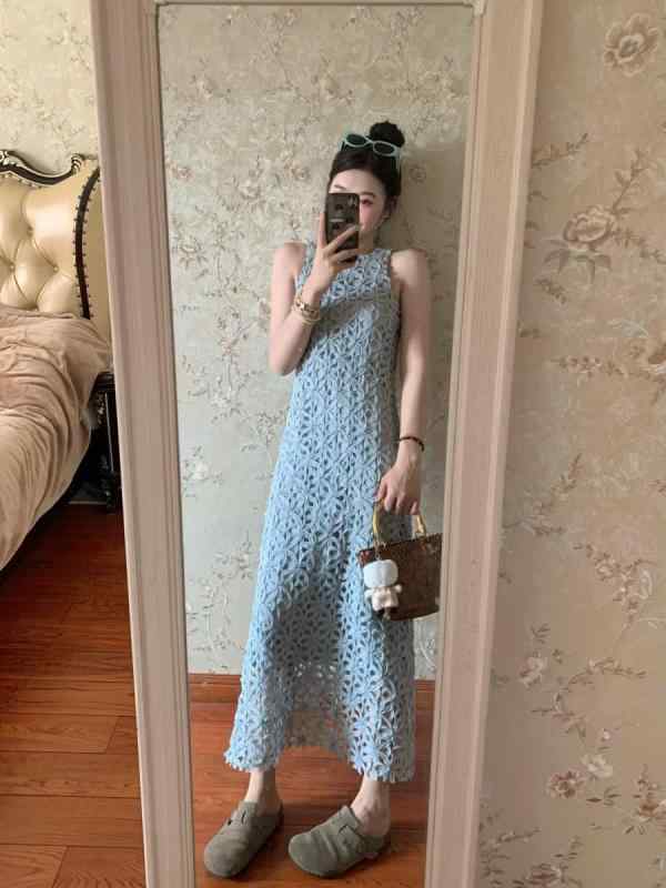 ワンピース 女性用 ブルー 透け 無袖 背中開き Aライン ロング丈 高腰 デザイン性 かわいい 独特 収腰 気質 通勤 快適 夏 2025年 ファッション 95% 素材 セットアップなし 単品｜オレンジアイランド